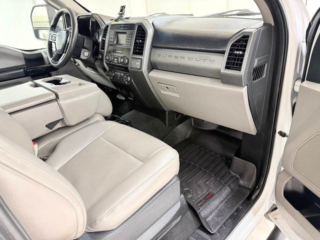 2018 Ford F-550 Super Duty 4X4 2dr Regular Cab 145.3 205.3 in. WB | Houston, TX | Houston Auto Credit 2018 Ford F-550 Super Duty 4X4 2dr Regular Cab 145.3 205.3 in. WB | Houston, TX | Houston Auto Credit