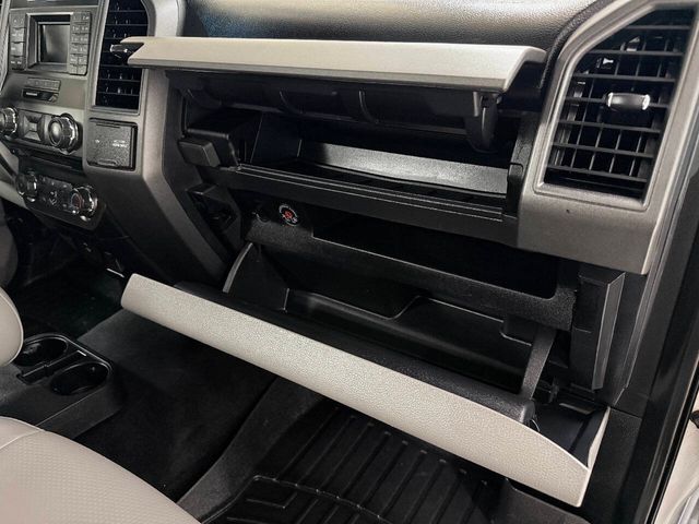 2018 Ford F-550 Super Duty 4X4 2dr Regular Cab 145.3 205.3 in. WB | Houston, TX | Houston Auto Credit 2018 Ford F-550 Super Duty 4X4 2dr Regular Cab 145.3 205.3 in. WB | Houston, TX | Houston Auto Credit