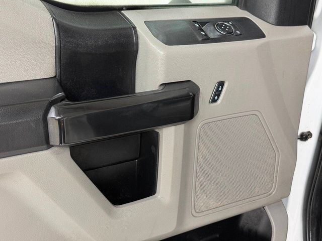 2018 Ford F-550 Super Duty 4X4 2dr Regular Cab 145.3 205.3 in. WB | Houston, TX | Houston Auto Credit 2018 Ford F-550 Super Duty 4X4 2dr Regular Cab 145.3 205.3 in. WB | Houston, TX | Houston Auto Credit