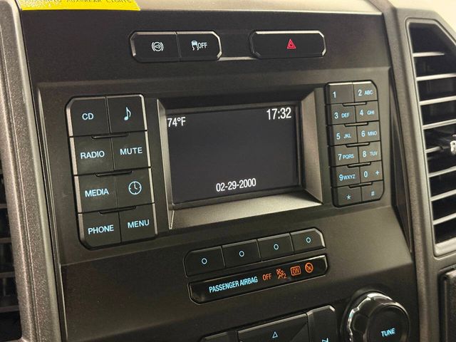 2018 Ford F-550 Super Duty 4X4 2dr Regular Cab 145.3 205.3 in. WB | Houston, TX | Houston Auto Credit 2018 Ford F-550 Super Duty 4X4 2dr Regular Cab 145.3 205.3 in. WB | Houston, TX | Houston Auto Credit