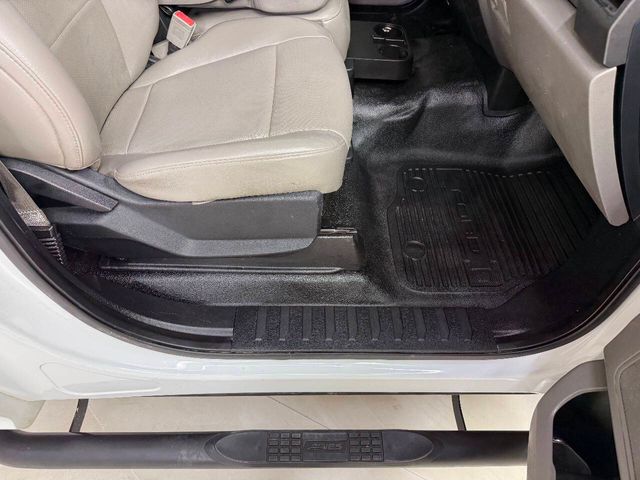 2018 Ford F-550 Super Duty 4X4 2dr Regular Cab 145.3 205.3 in. WB | Houston, TX | Houston Auto Credit