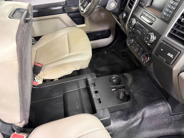 2018 Ford F-550 Super Duty 4X4 2dr Regular Cab 145.3 205.3 in. WB | Houston, TX | Houston Auto Credit 2018 Ford F-550 Super Duty 4X4 2dr Regular Cab 145.3 205.3 in. WB | Houston, TX | Houston Auto Credit