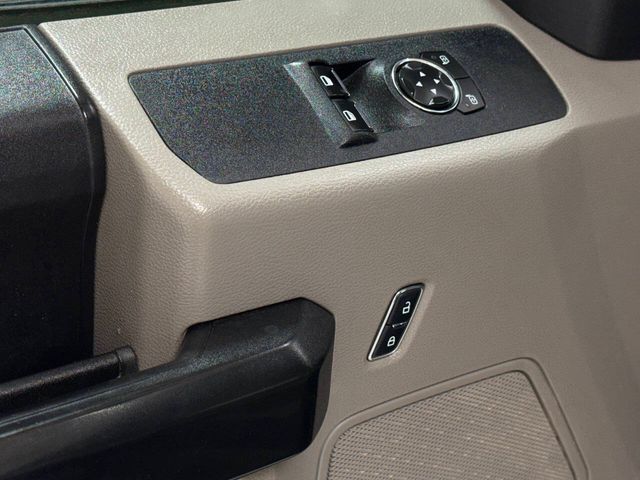 2018 Ford F-550 Super Duty 4X4 2dr Regular Cab 145.3 205.3 in. WB | Houston, TX | Houston Auto Credit