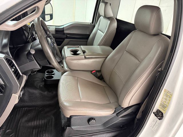 2018 Ford F-550 Super Duty 4X4 2dr Regular Cab 145.3 205.3 in. WB | Houston, TX | Houston Auto Credit 2018 Ford F-550 Super Duty 4X4 2dr Regular Cab 145.3 205.3 in. WB | Houston, TX | Houston Auto Credit