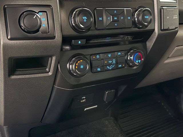 2018 Ford F-550 Super Duty 4X4 2dr Regular Cab 145.3 205.3 in. WB | Houston, TX | Houston Auto Credit 2018 Ford F-550 Super Duty 4X4 2dr Regular Cab 145.3 205.3 in. WB | Houston, TX | Houston Auto Credit