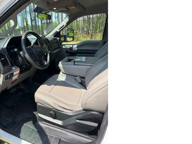 2018 Ford F-550 Super Duty with Altec AT-40G