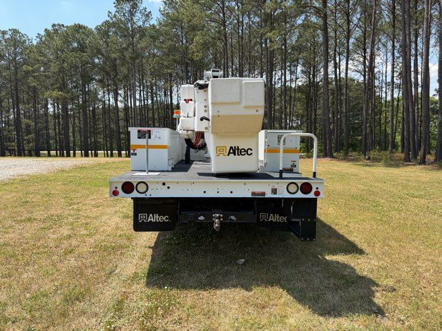 2018 Ford F-550 Super Duty with Altec AT-40G