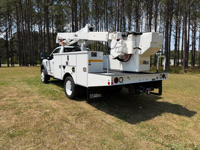 2018 Ford F-550 Super Duty with Altec AT-40G