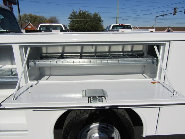 2018 Ford F250 Crew Cab 2wd with New 8' Reading Utility Bed 2018 Ford F250 Crew Cab 2wd with New 8' Reading Utility Bed