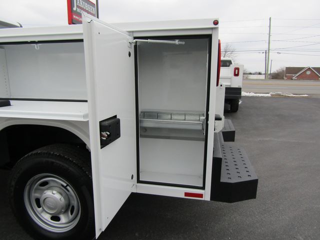 2018 Ford F250 Crew Cab 4x4 with New 8' Knapheide Utility Bed