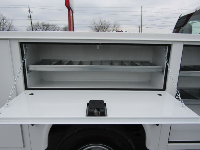 2018 Ford F250 Crew Cab 4x4 with New 8' Knapheide Utility Bed