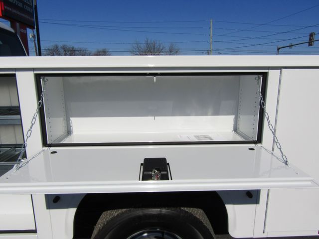 2018 Ford F250 Crew Cab 4x4 with New 8' Knapheide Utility Bed