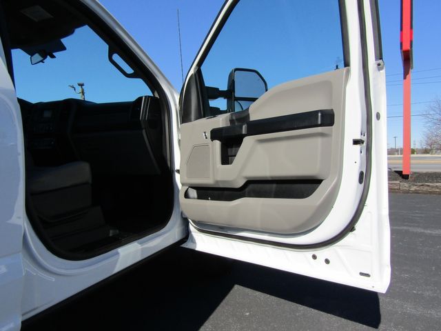 2018 Ford F250 Crew Cab 2wd with New 8' Knapheide Utility Bed