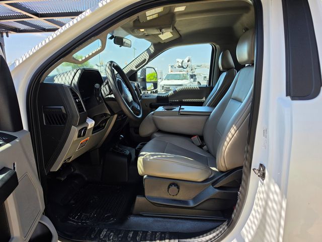 2018 Ford F550 4X4 ALTEC METRO FORESTRY DUMP ALTEC AT37G CHIPER BED 4X4 DIESEL | Irving, TX | Pinnacle Trucks 2018 Ford F550 4X4 ALTEC METRO FORESTRY DUMP ALTEC AT37G CHIPER BED 4X4 DIESEL | Irving, TX | Pinnacle Trucks