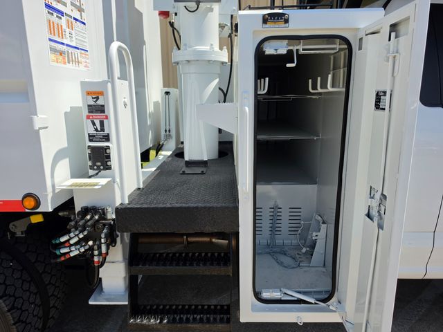 2018 Ford F550 4X4 ALTEC METRO FORESTRY DUMP ALTEC AT37G CHIPER BED 4X4 DIESEL | Irving, TX | Pinnacle Trucks