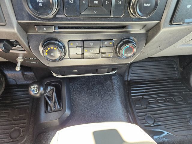 2018 Ford F550 4X4 ETI MH 37 IH BUCKET TRUCK TURBO DIESEL MATERIAL HANDLER TELESCOPING | Irving, TX | Pinnacle Trucks