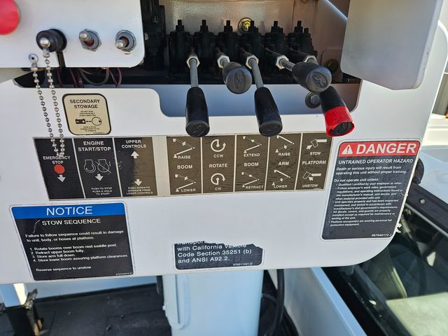 2018 Ford F550 ALTEC 45FT BUCKET TRUCK ALTEC AT40G TELESCOPING AND ARTICULATING | Irving, TX | Pinnacle Trucks 2018 Ford F550 ALTEC 45FT BUCKET TRUCK ALTEC AT40G TELESCOPING AND ARTICULATING | Irving, TX | Pinnacle Trucks