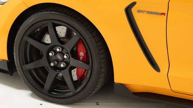 2018 Ford Mustang Shelby GT350R 2dr Fastback | Houston, TX | Houston Auto Credit 2018 Ford Mustang Shelby GT350R 2dr Fastback | Houston, TX | Houston Auto Credit