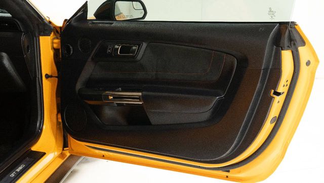 2018 Ford Mustang Shelby GT350R 2dr Fastback | Houston, TX | Houston Auto Credit 2018 Ford Mustang Shelby GT350R 2dr Fastback | Houston, TX | Houston Auto Credit