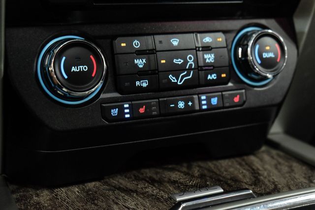 2018 Ford Super Duty F-350 SRW Pickup LARIAT | New York, NY | Spincar Demo Account