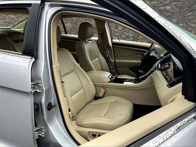 2018 Ford Taurus Limited