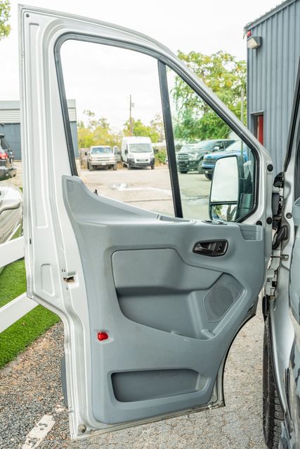 2018 Ford Transit 350 XL MEDIUM ROOF PASSENGER CREW VAN / LOW MILES | Austin, TX | Rocky Mountain Truck Stop Austin 2018 Ford Transit 350 XL MEDIUM ROOF PASSENGER CREW VAN / LOW MILES | Austin, TX | Rocky Mountain Truck Stop Austin