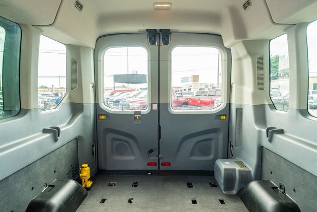 2018 Ford Transit 350 XL MEDIUM ROOF PASSENGER CREW VAN / LOW MILES | Austin, TX | Rocky Mountain Truck Stop Austin 2018 Ford Transit 350 XL MEDIUM ROOF PASSENGER CREW VAN / LOW MILES | Austin, TX | Rocky Mountain Truck Stop Austin