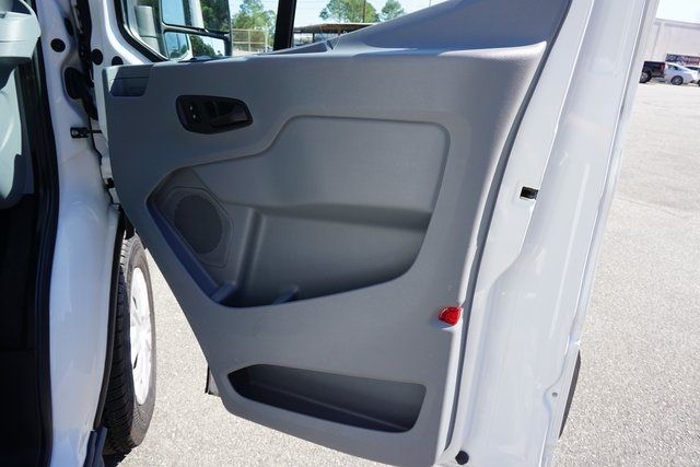 2018 Ford Transit Passenger Wagon XLT