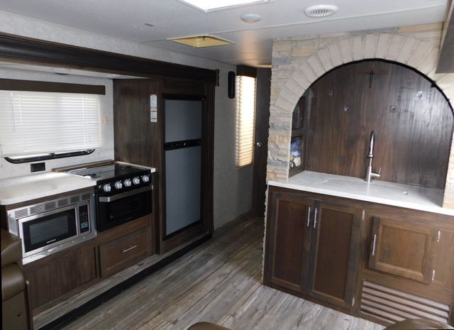 2018 Forest River Cheerokee 294RR