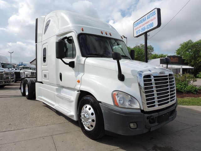 2018 Freightliner CA125 Sleeper