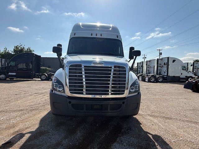2018 Freightliner CASCADIA 125  | Dallas, TX | Infinity Trucks