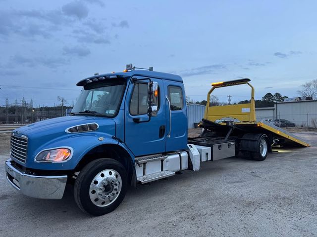 2018 Freightliner M-106