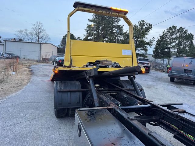 2018 Freightliner M-106