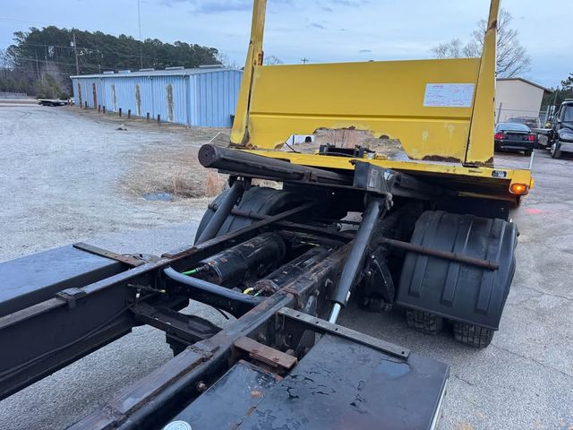 2018 Freightliner M-106