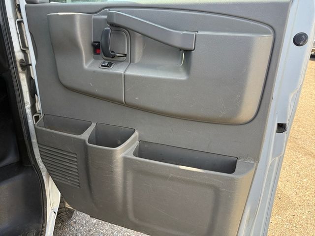 2018 GMC SAVANA G2500 Cargo ONLY 51K MILES V8 | Canton, Ohio | Ohio Auto Warehouse LLC 2018 GMC SAVANA G2500 Cargo ONLY 51K MILES V8 | Canton, Ohio | Ohio Auto Warehouse LLC