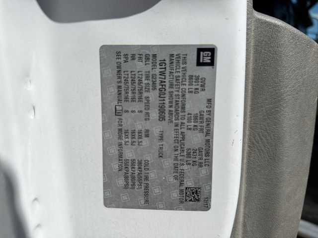 2018 GMC SAVANA G2500 Cargo ONLY 51K MILES V8 | Canton, Ohio | Ohio Auto Warehouse LLC 2018 GMC SAVANA G2500 Cargo ONLY 51K MILES V8 | Canton, Ohio | Ohio Auto Warehouse LLC