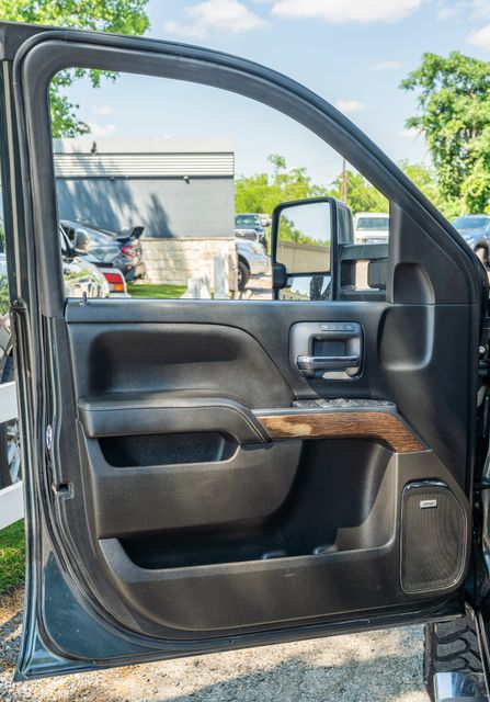2018 GMC Sierra 2500HD Denali CREW CAB 4X4 / ALLISON DURAMAX CLEAN CARFAX | Dallas, TX | Rocky Mountain Truck Stop Dallas