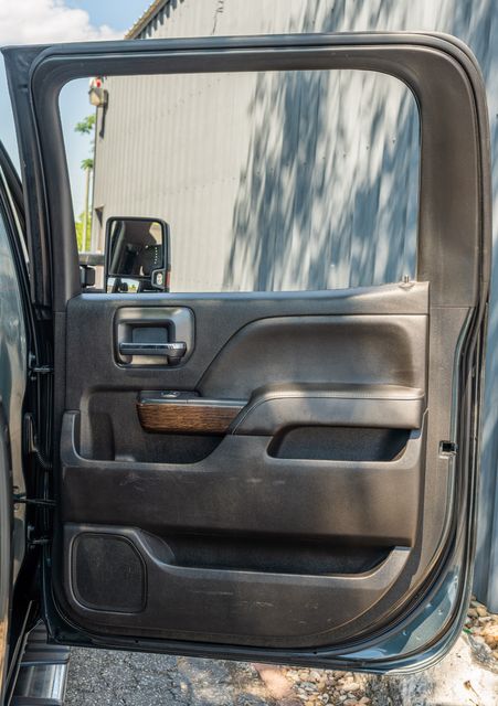 2018 GMC Sierra 2500HD Denali CREW CAB 4X4 / ALLISON DURAMAX CLEAN CARFAX | Dallas, TX | Rocky Mountain Truck Stop Dallas