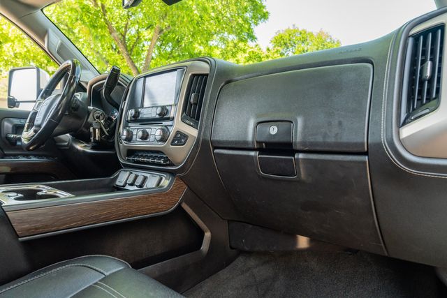 2018 GMC Sierra 2500HD Denali CREW CAB 4X4 / ALLISON DURAMAX CLEAN CARFAX | Dallas, TX | Rocky Mountain Truck Stop Dallas