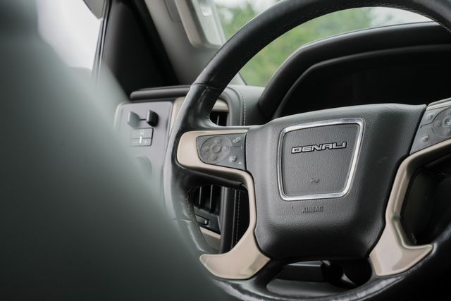 2018 GMC Sierra 2500HD Denali CREW CAB 4X4 W/ UPGRADES / LOADED | Austin, TX | Rocky Mountain Truck Stop Austin