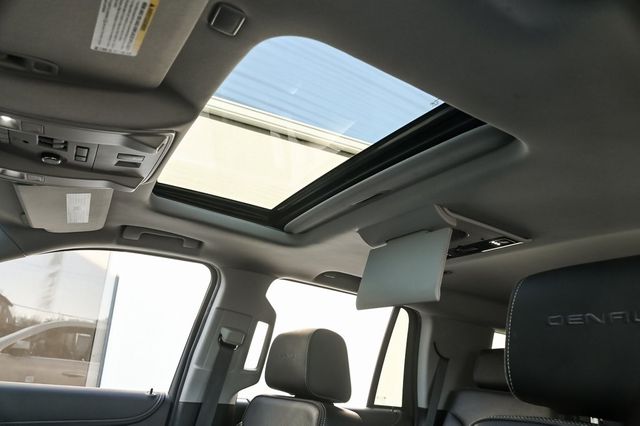 2018 GMC Yukon Denali 2018 GMC Yukon Denali