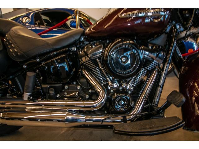 2018 Harley-Davidson FLHC FLH80 HERITAGE