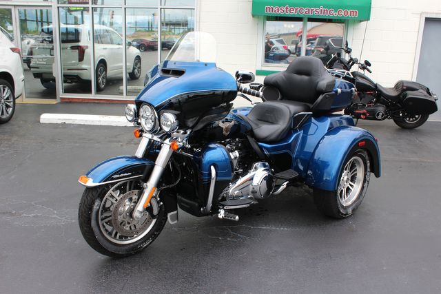 2018 Harley-Davidson Tri Glide Ultra 115th Anniversary FLHTCUTG Trike | Granite City, Illinois | MasterCars Company Inc. 2018 Harley-Davidson Tri Glide Ultra 115th Anniversary FLHTCUTG Trike | Granite City, Illinois | MasterCars Company Inc.