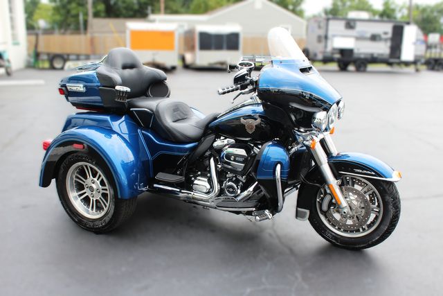 2018 Harley-Davidson Tri Glide Ultra 115th Anniversary FLHTCUTG Trike | Granite City, Illinois | MasterCars Company Inc. 2018 Harley-Davidson Tri Glide Ultra 115th Anniversary FLHTCUTG Trike | Granite City, Illinois | MasterCars Company Inc.