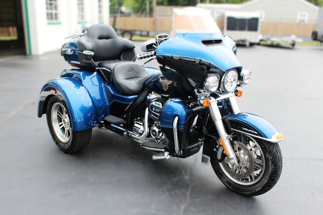 2018 Harley-Davidson Tri Glide Ultra 115th Anniversary FLHTCUTG Trike | Granite City, Illinois | MasterCars Company Inc. 2018 Harley-Davidson Tri Glide Ultra 115th Anniversary FLHTCUTG Trike | Granite City, Illinois | MasterCars Company Inc.