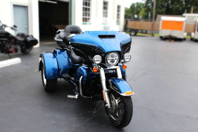 2018 Harley-Davidson Tri Glide Ultra 115th Anniversary FLHTCUTG Trike | Granite City, Illinois | MasterCars Company Inc. 2018 Harley-Davidson Tri Glide Ultra 115th Anniversary FLHTCUTG Trike | Granite City, Illinois | MasterCars Company Inc.