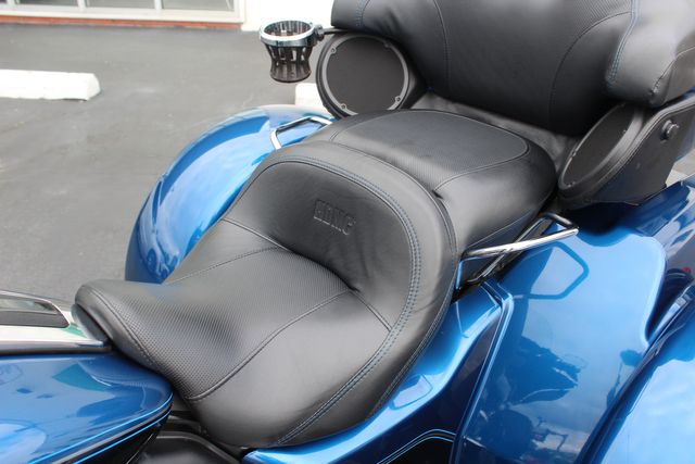 2018 Harley-Davidson Tri Glide Ultra 115th Anniversary FLHTCUTG Trike | Granite City, Illinois | MasterCars Company Inc. 2018 Harley-Davidson Tri Glide Ultra 115th Anniversary FLHTCUTG Trike | Granite City, Illinois | MasterCars Company Inc.