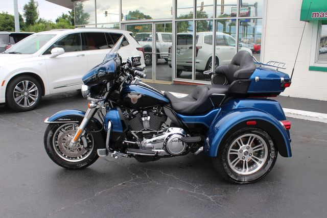 2018 Harley-Davidson Tri Glide Ultra 115th Anniversary FLHTCUTG Trike | Granite City, Illinois | MasterCars Company Inc. 2018 Harley-Davidson Tri Glide Ultra 115th Anniversary FLHTCUTG Trike | Granite City, Illinois | MasterCars Company Inc.