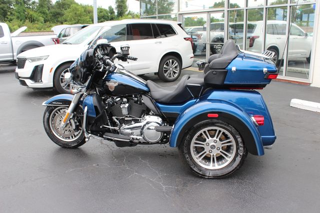 2018 Harley-Davidson Tri Glide Ultra 115th Anniversary FLHTCUTG Trike | Granite City, Illinois | MasterCars Company Inc. 2018 Harley-Davidson Tri Glide Ultra 115th Anniversary FLHTCUTG Trike | Granite City, Illinois | MasterCars Company Inc.
