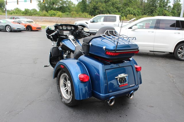 2018 Harley-Davidson Tri Glide Ultra 115th Anniversary FLHTCUTG Trike | Granite City, Illinois | MasterCars Company Inc. 2018 Harley-Davidson Tri Glide Ultra 115th Anniversary FLHTCUTG Trike | Granite City, Illinois | MasterCars Company Inc.